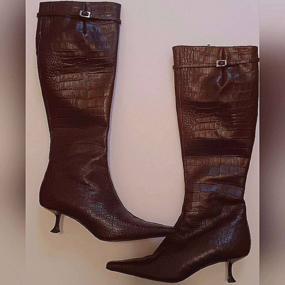 Made in Italy all leather deep purple knee-high kitten heel boots